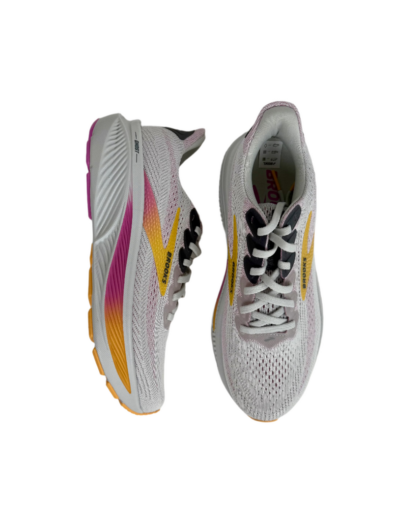Load image into Gallery viewer, neutral running shoes
