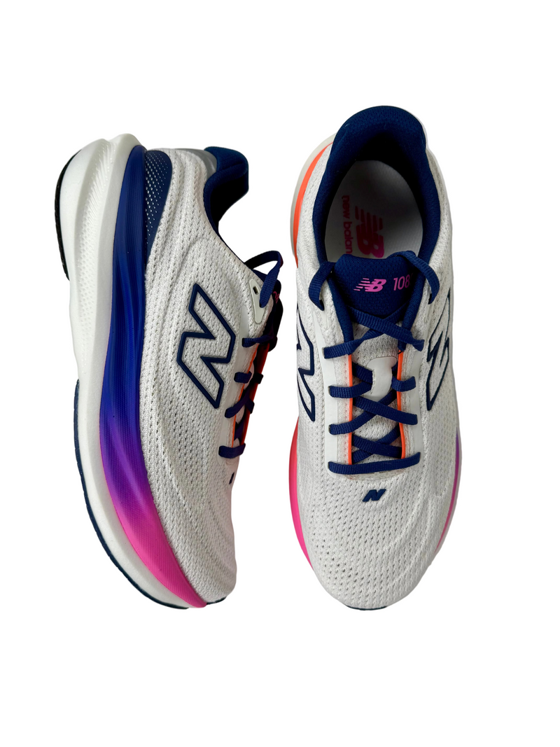 Load image into Gallery viewer, new balance ladies running shoes cork
