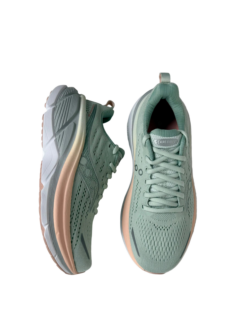 Load image into Gallery viewer, sauony running shoes

