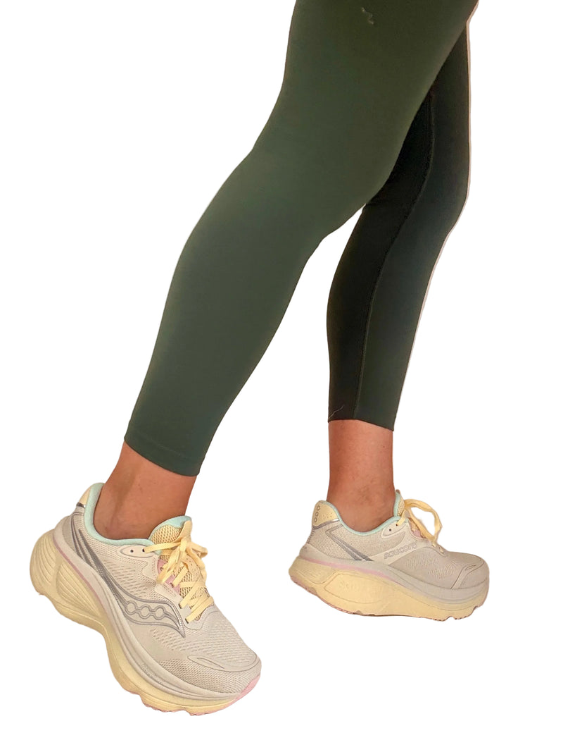 Load image into Gallery viewer, saucony running shoes cork
