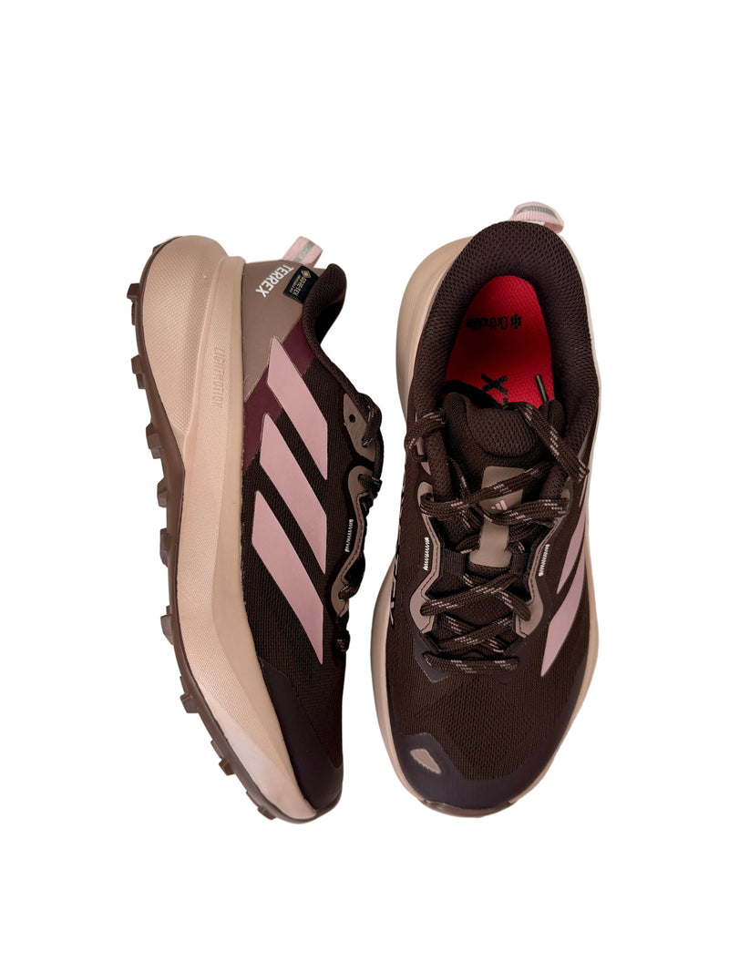 Load image into Gallery viewer, waterproof adidas trainers
