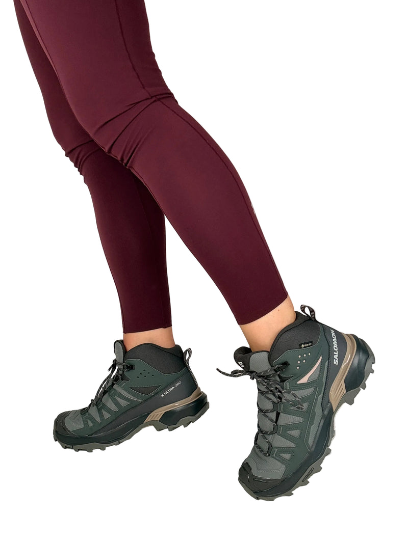 Load image into Gallery viewer, salomon walking boots for women
