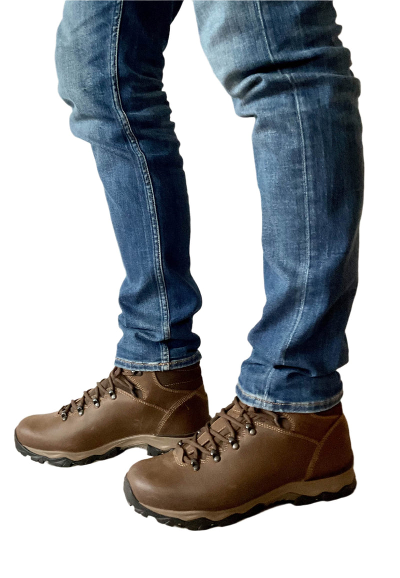 Load image into Gallery viewer, walking boots meindl
