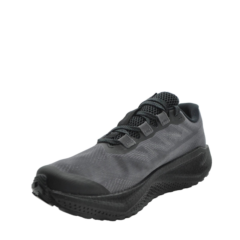 Load image into Gallery viewer, black salomon trail running shoes
