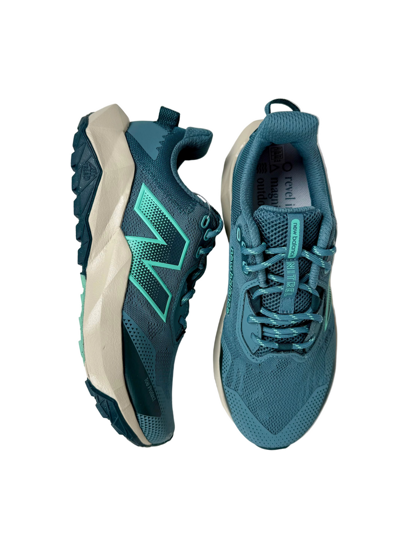 Load image into Gallery viewer, womens trail shoes
